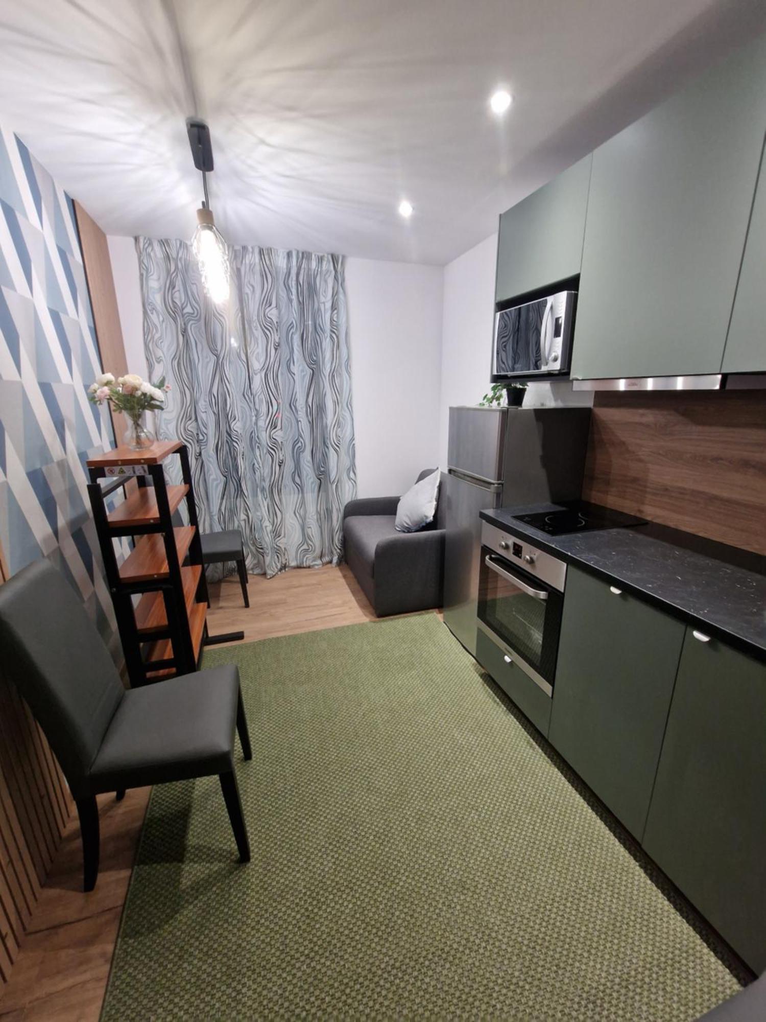 Maison D'Hotes Avec 3 Appartements Et Un Studio Viry-Chatillon Exterior photo